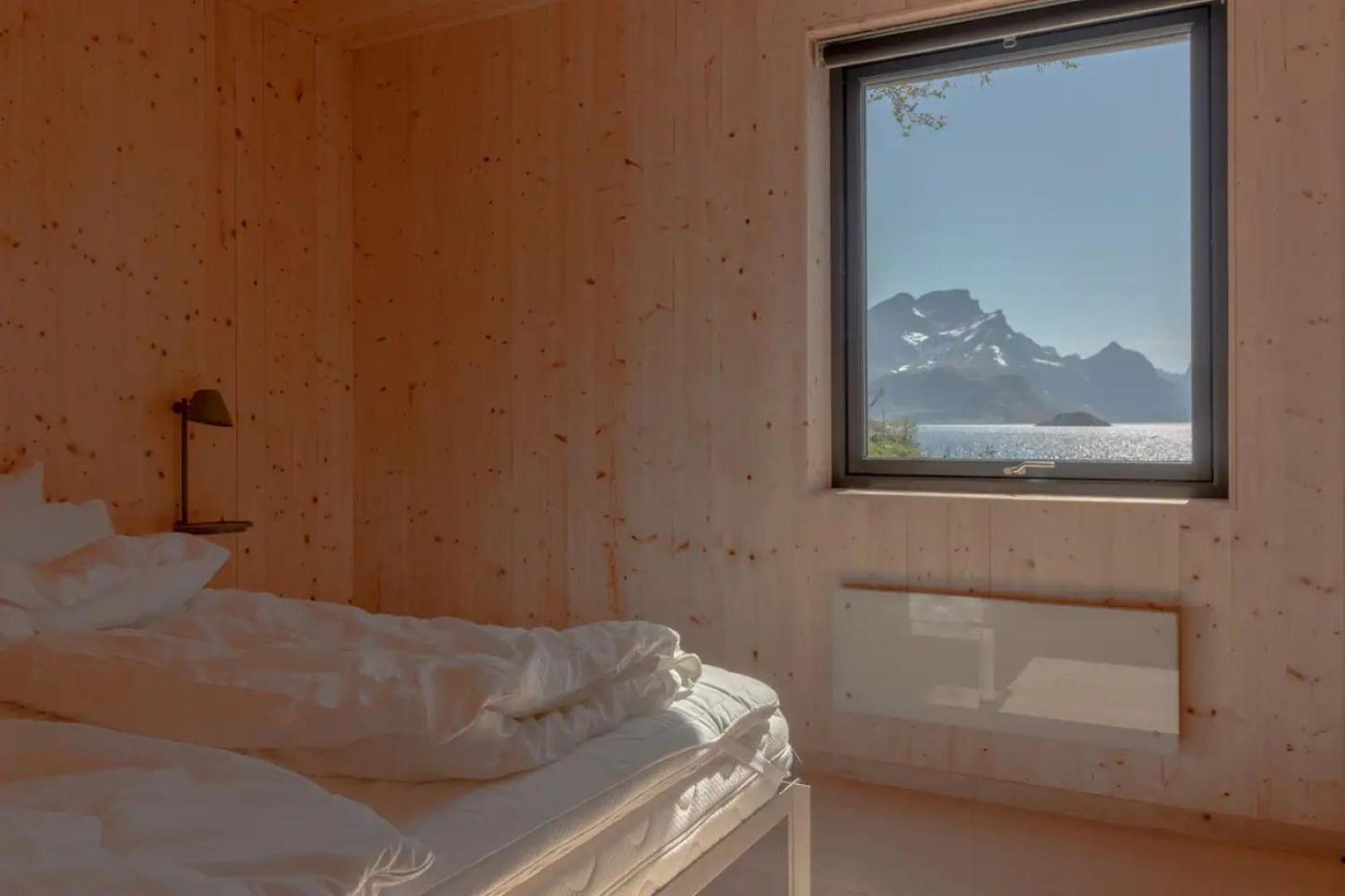 Minkfarmen, Spacious Seaside Cabin With Scenic View Ramberg Εξωτερικό φωτογραφία